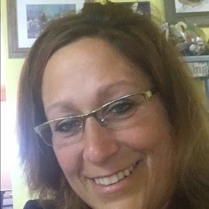 Meet your Posher, Stefanie